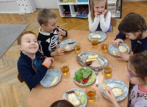 Nowa zastawa stołowa w grupie Biedronki.