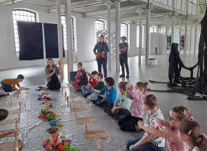 Wycieczka MPK do Centralnego Muzeum Włókiennictwa na warsztaty pt.: "O czym szumią drzewa".